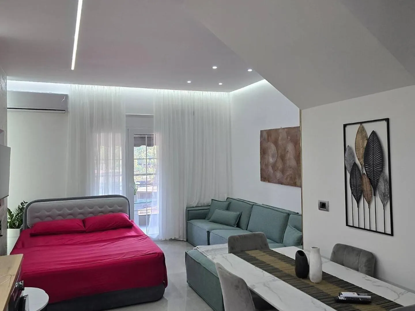 Duka Apartment Librazhet